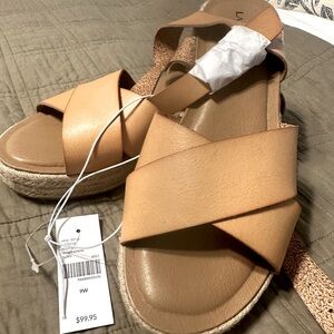 Brand new size 9 sandals